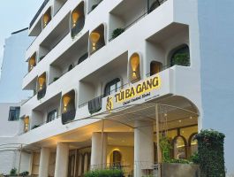 Túi Ba Gang Central Hotel