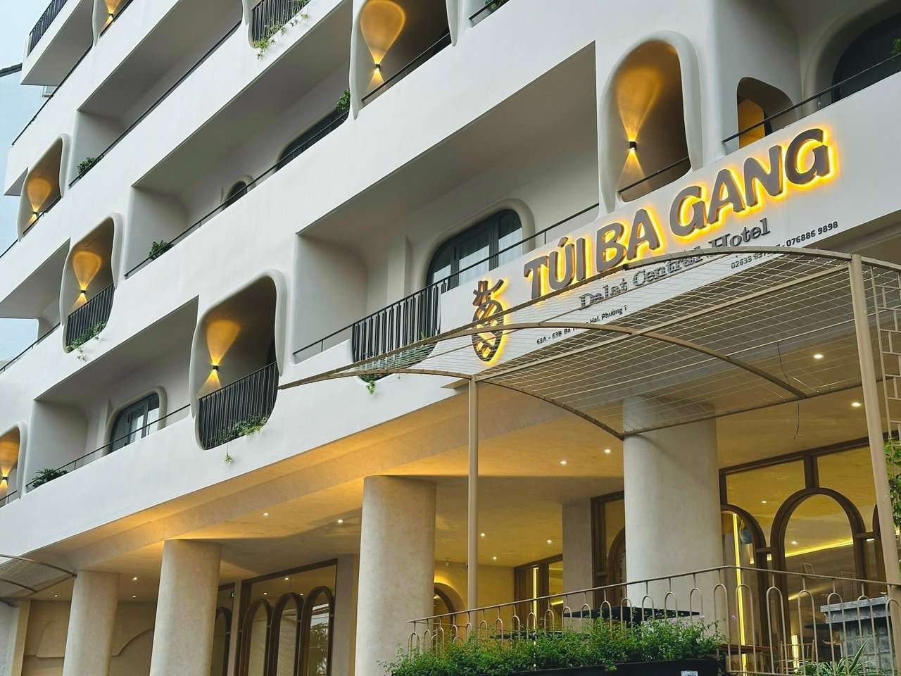 Túi Ba Gang Central Hotel