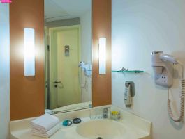Quận 7 iBis Saigon South phòng đơn + 1 buffet sáng